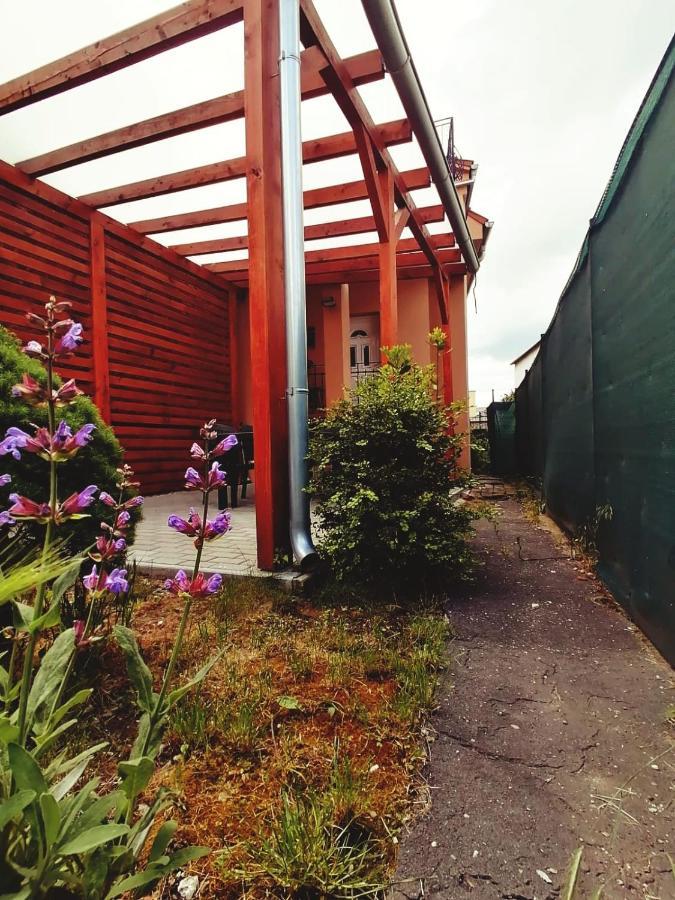 Apartmany Pri Auparku Piest'any Exteriör bild